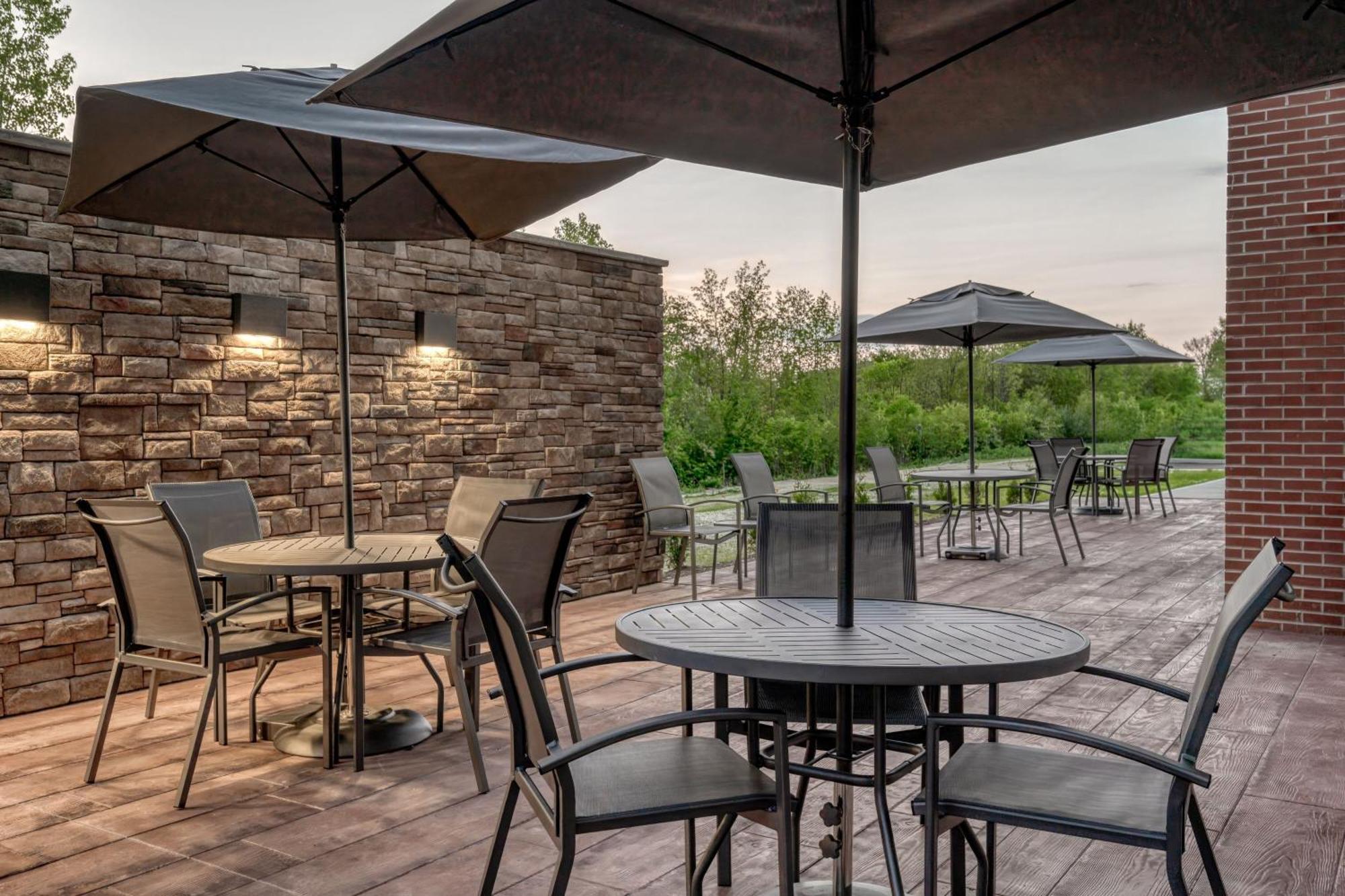 Fairfield By Marriott Inn & Suites Whitestown Indianapolis Nw Exterior foto